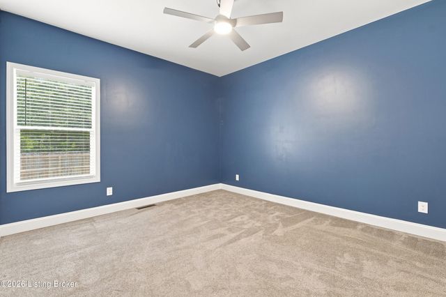 5700 Old Floydsburg Rd, Crestwood, KY 40014