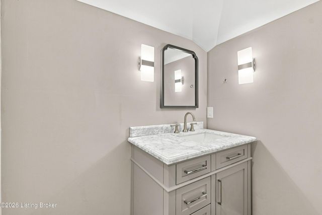 5700 Old Floydsburg Rd, Crestwood, KY 40014