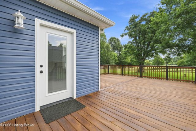 5700 Old Floydsburg Rd, Crestwood, KY 40014