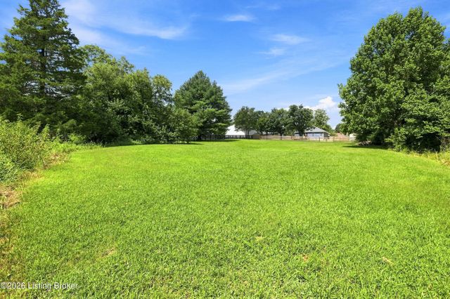 5700 Old Floydsburg Rd, Crestwood, KY 40014