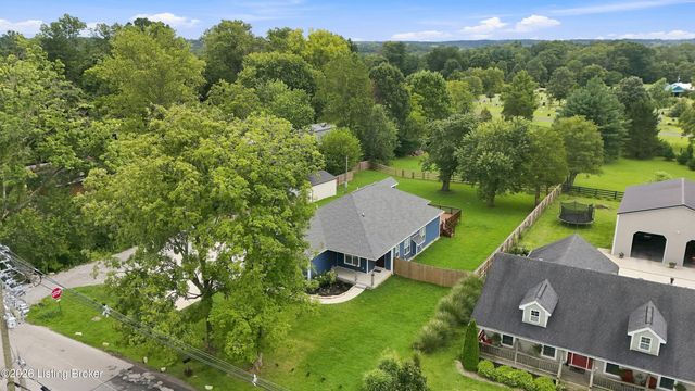 5700 Old Floydsburg Rd, Crestwood, KY 40014