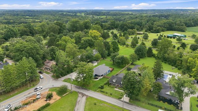 5700 Old Floydsburg Rd, Crestwood, KY 40014