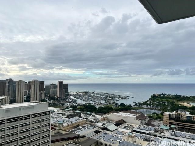 1391 Kapiolani Boulevard 3407, Honolulu, HI 96814