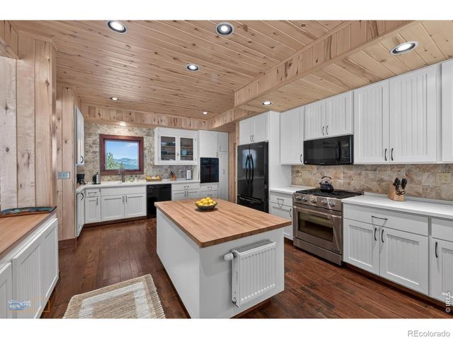 942 Spruce Drive, Lyons, CO 80540