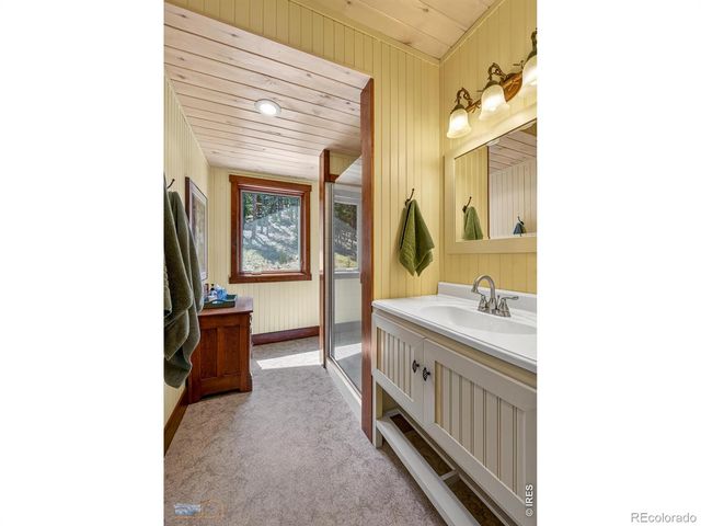 942 Spruce Drive, Lyons, CO 80540