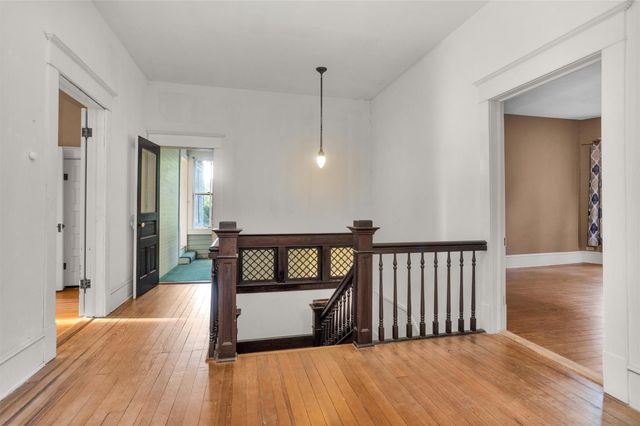 1104 E Houston Avenue, Crockett, TX 75835