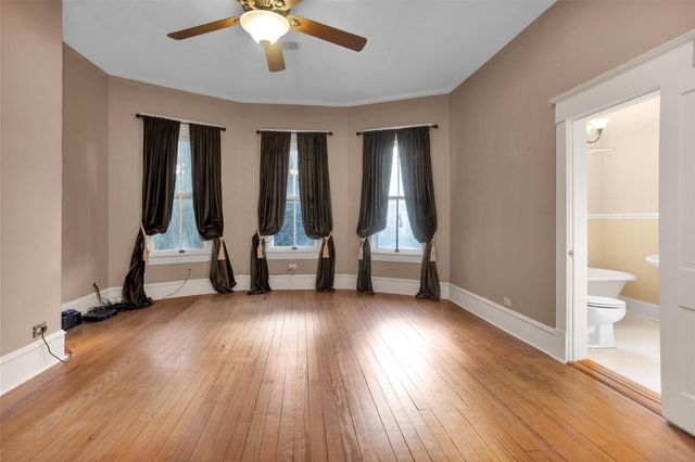 1104 E Houston Avenue, Crockett, TX 75835