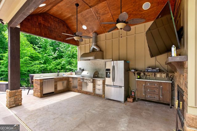 18 Willow Place, Newnan, GA 30265