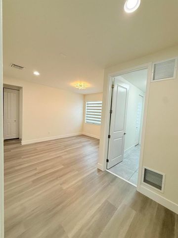 7181 VILLAMAR Way, Lake Worth, FL 33463