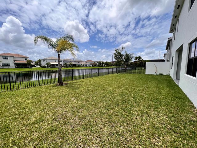 7181 VILLAMAR Way, Lake Worth, FL 33463