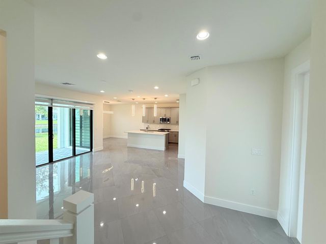 7181 VILLAMAR Way, Lake Worth, FL 33463
