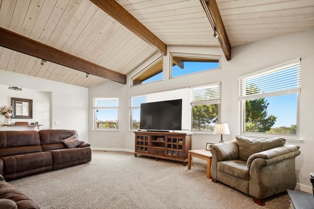 8607 Berta Canyon Court, Salinas, CA 93907