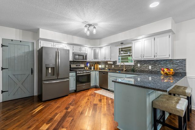 1906 Port Royal Drive, Soddy Daisy, TN 37379