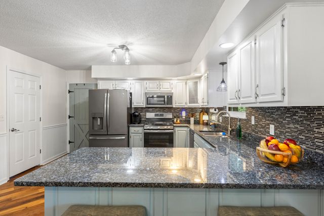 1906 Port Royal Drive, Soddy Daisy, TN 37379