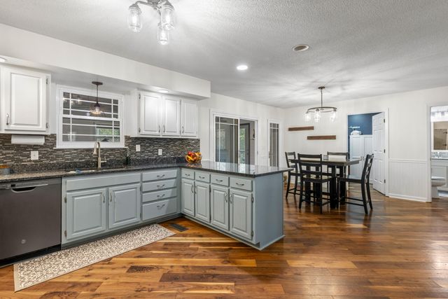 1906 Port Royal Drive, Soddy Daisy, TN 37379