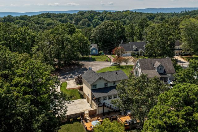 1906 Port Royal Drive, Soddy Daisy, TN 37379