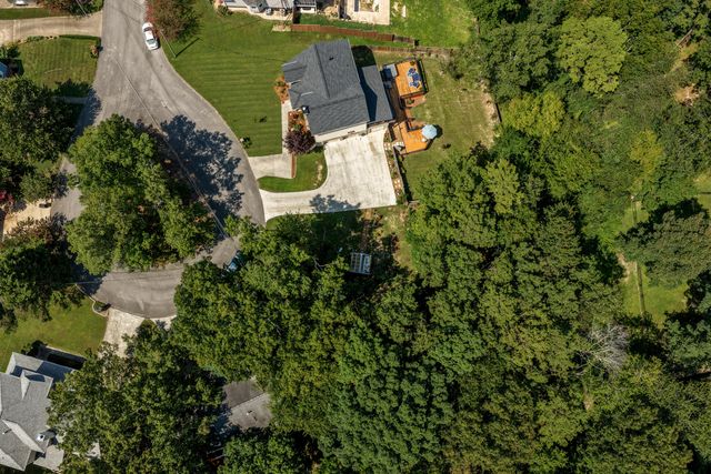 1906 Port Royal Drive, Soddy Daisy, TN 37379