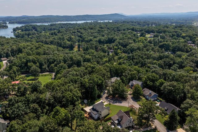 1906 Port Royal Drive, Soddy Daisy, TN 37379