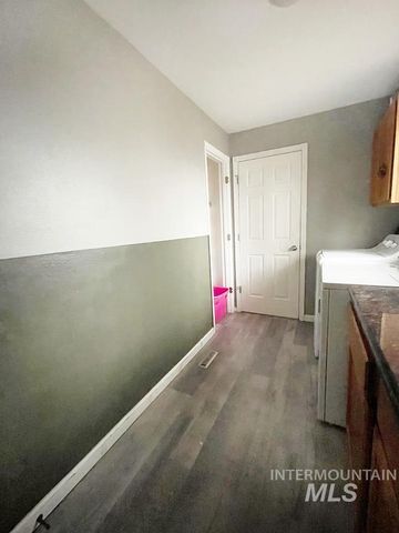 203 Hudson Avenue, Nampa, ID 83651