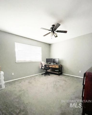203 Hudson Avenue, Nampa, ID 83651