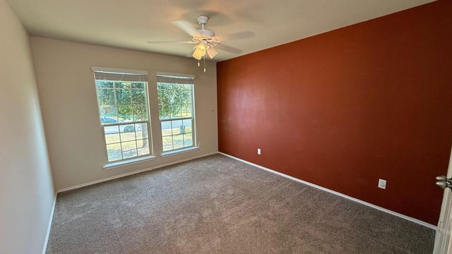 116 Zoisite LN, Jarrell, TX 76537