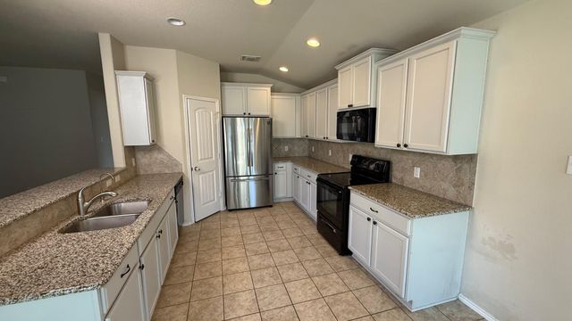 116 Zoisite LN, Jarrell, TX 76537