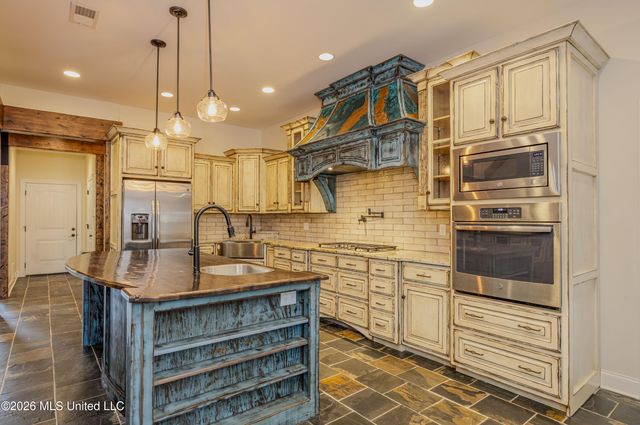 568 Woodford Cove, Hernando, MS 38632