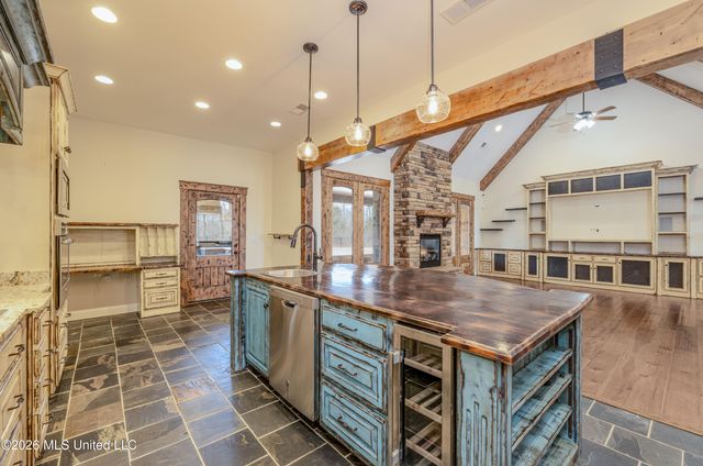 568 Woodford Cove, Hernando, MS 38632