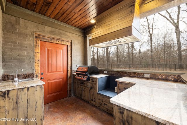 568 Woodford Cove, Hernando, MS 38632