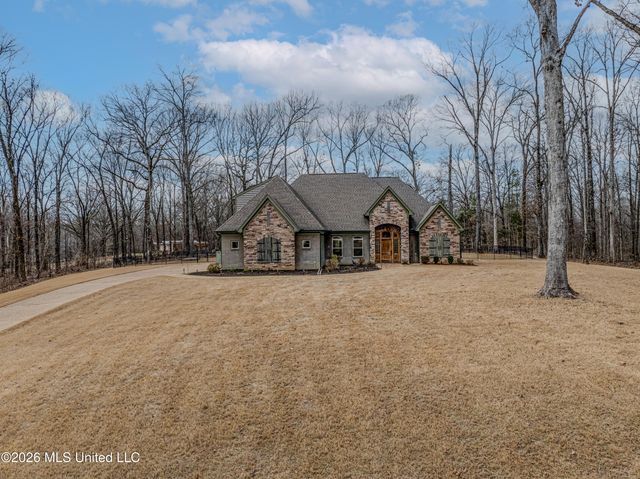 568 Woodford Cove, Hernando, MS 38632