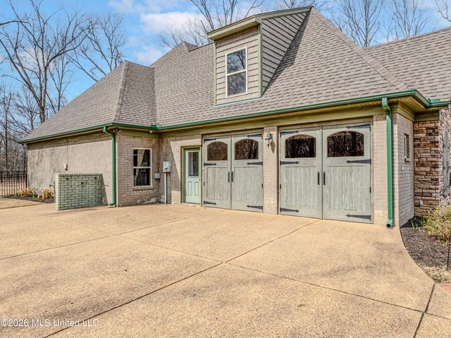 568 Woodford Cove, Hernando, MS 38632