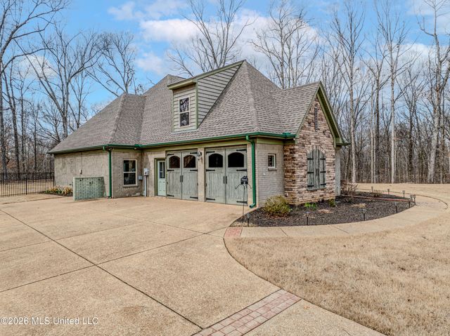 568 Woodford Cove, Hernando, MS 38632