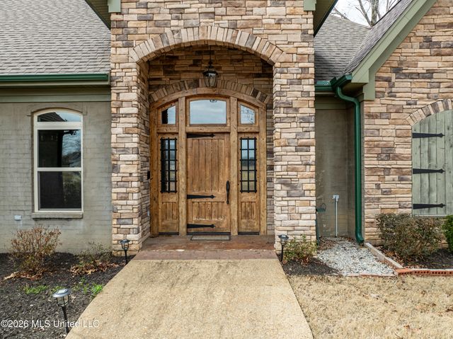 568 Woodford Cove, Hernando, MS 38632