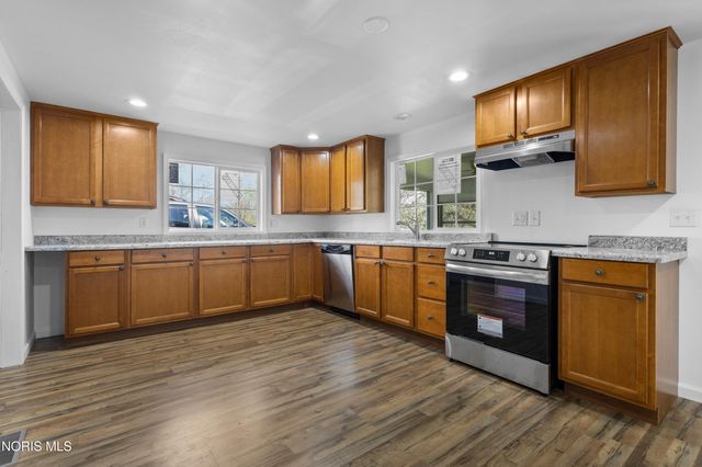 2861 Latcha Road, Millbury, OH 43447