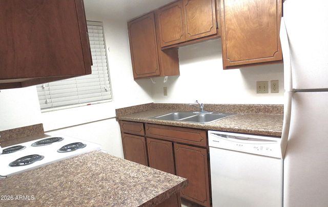 2020 N HUNT Circle, Mesa, AZ 85203