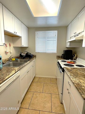 2020 N HUNT Circle, Mesa, AZ 85203