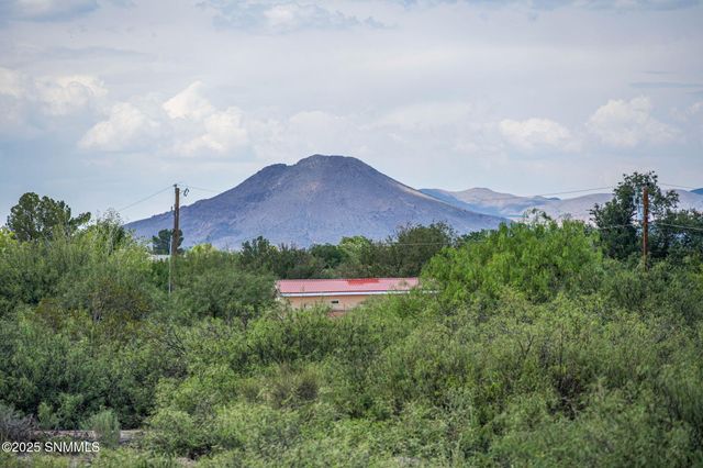 2133 Mesilla Hills Drive, Las Cruces, NM 88005