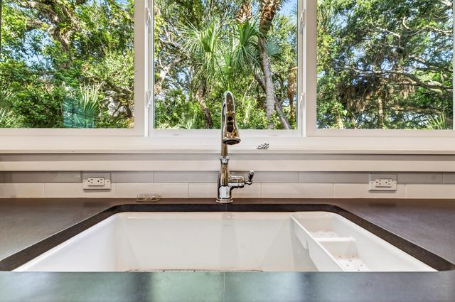 1300 Palmetto Court 109, Vero Beach, FL 32963