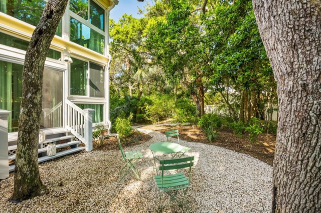 1300 Palmetto Court 109, Vero Beach, FL 32963