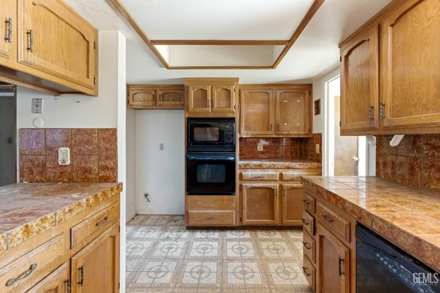 8801 Sorrel Street, Bakersfield, CA 93307