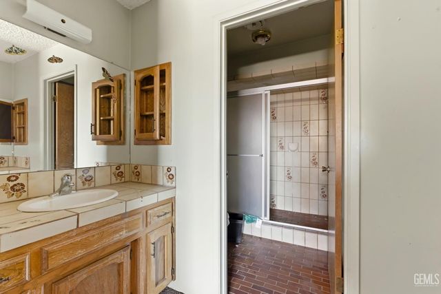 8801 Sorrel Street, Bakersfield, CA 93307