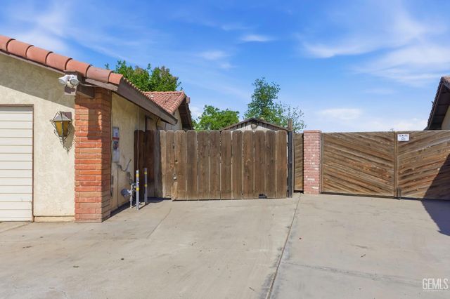 8801 Sorrel Street, Bakersfield, CA 93307