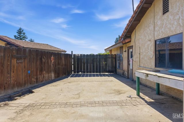 8801 Sorrel Street, Bakersfield, CA 93307