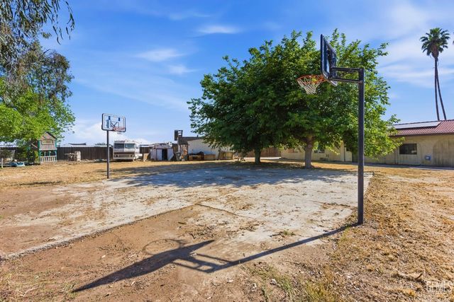 8801 Sorrel Street, Bakersfield, CA 93307