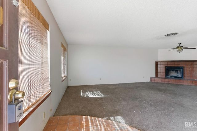 8801 Sorrel Street, Bakersfield, CA 93307