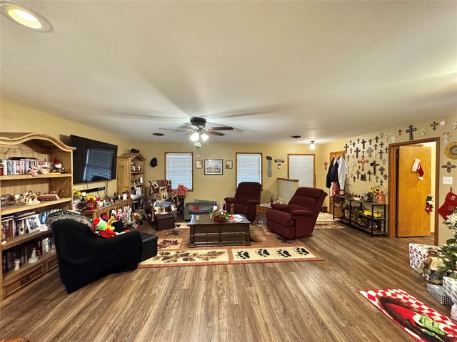 6989 W FM 922, Era, TX 76238