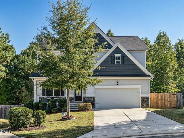 64 Creststone Court, Clayton, NC 27527