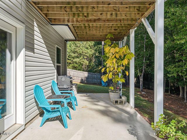 64 Creststone Court, Clayton, NC 27527