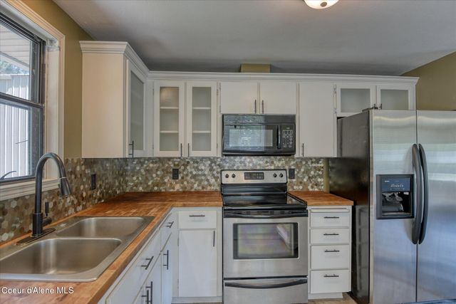 1911 E Sundance DR, Post Falls, ID 83854