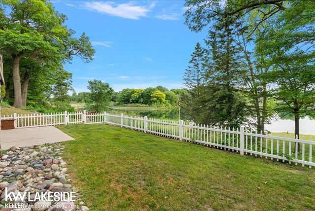 1455 Oak Ridge Road, Oxford, MI 48371